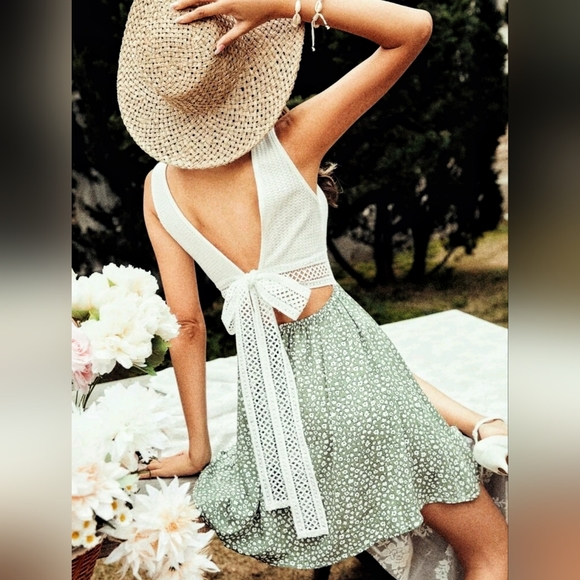 Dresses & Skirts - NEW Chic Floral Mesh Lace Tie Back Dress Green Cream Off White